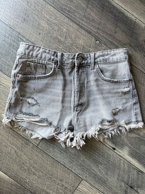 Zara Light Gray Distressed Denim Shorts Cutoff Button Fly Grey Size 6